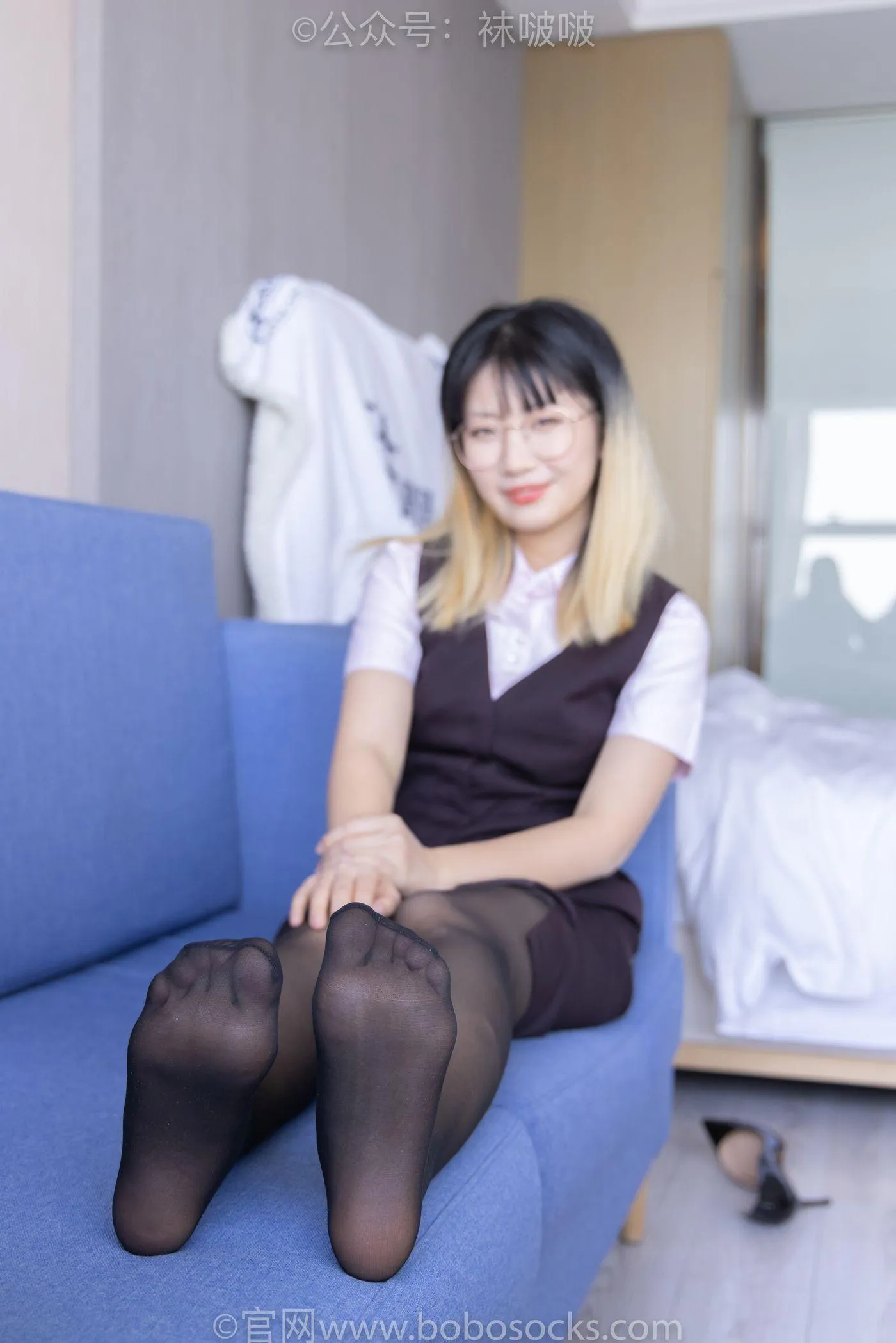 [BoBoSocks袜啵啵]NO.065 砂糖-招行制服、高跟鞋、黑丝 [140P]插图5